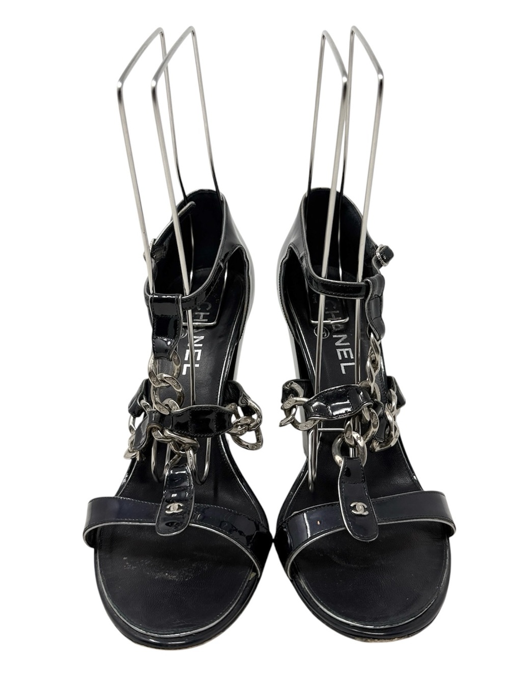 Chanel CC Patent Leather T Strap Silver Chain Accent Navy Blue Sandals Size 40 - Picture 3 of 12